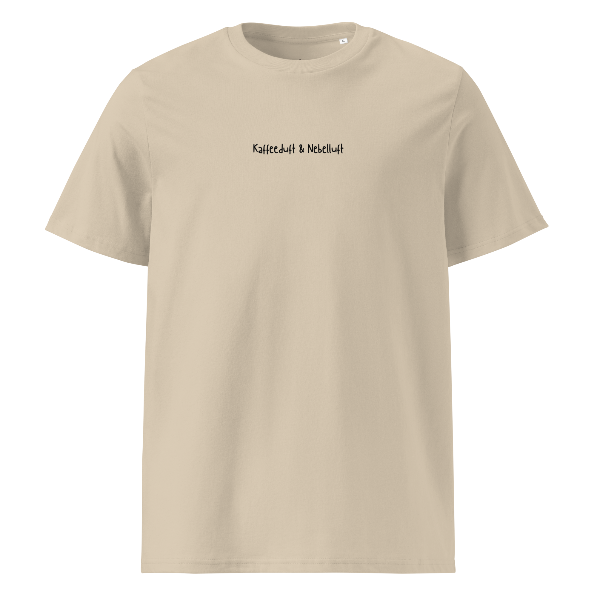 Minimalistisches sandfarbenes Bio-Baumwoll-T-Shirt mit dem feinen Brust-Schriftzug kaffeduft und nebelluft, nachhaltige Camping-Bekleidung für Vanlife und Outdoor von Nice Wave.