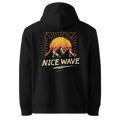 Unisex-Hoodie aus 100 % Bio-Baumwolle von Nice Wave – nachhaltig, bequem und mit Freiheitsgefühl. Perfekt für Vanlife, Natur & Wellenliebhaber.