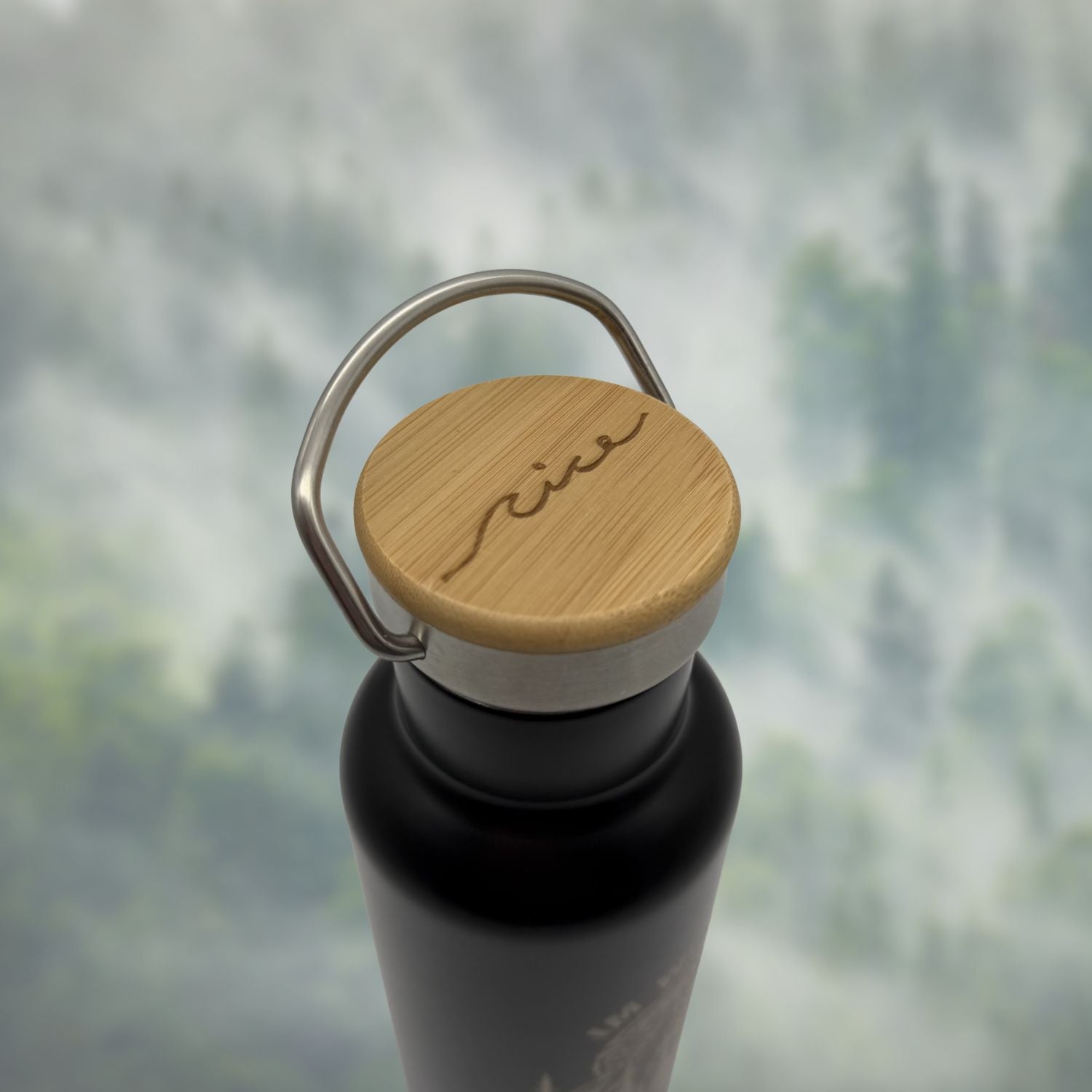 Edelstahl Thermosflasche mit Tragehenkel von Nicewave – 500 ml isolierte Trinkflasche